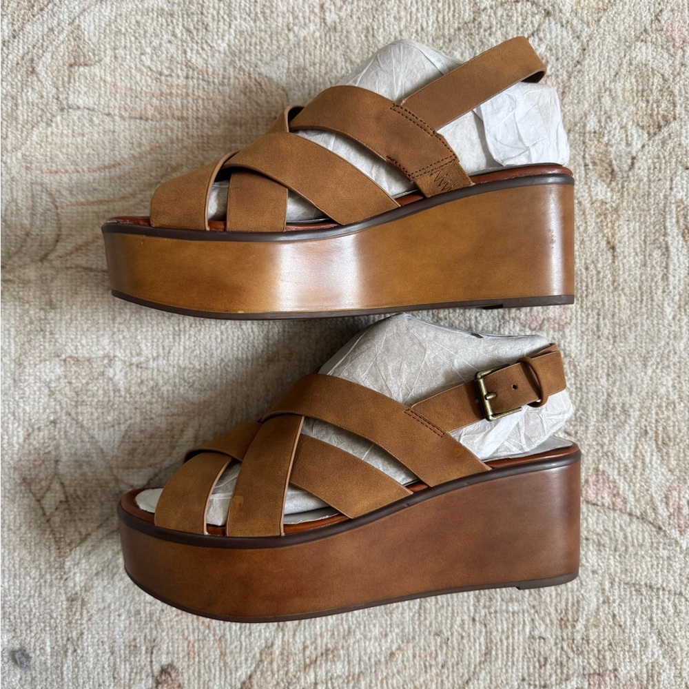 American Eagle Outfitters Brown Platform Sandals